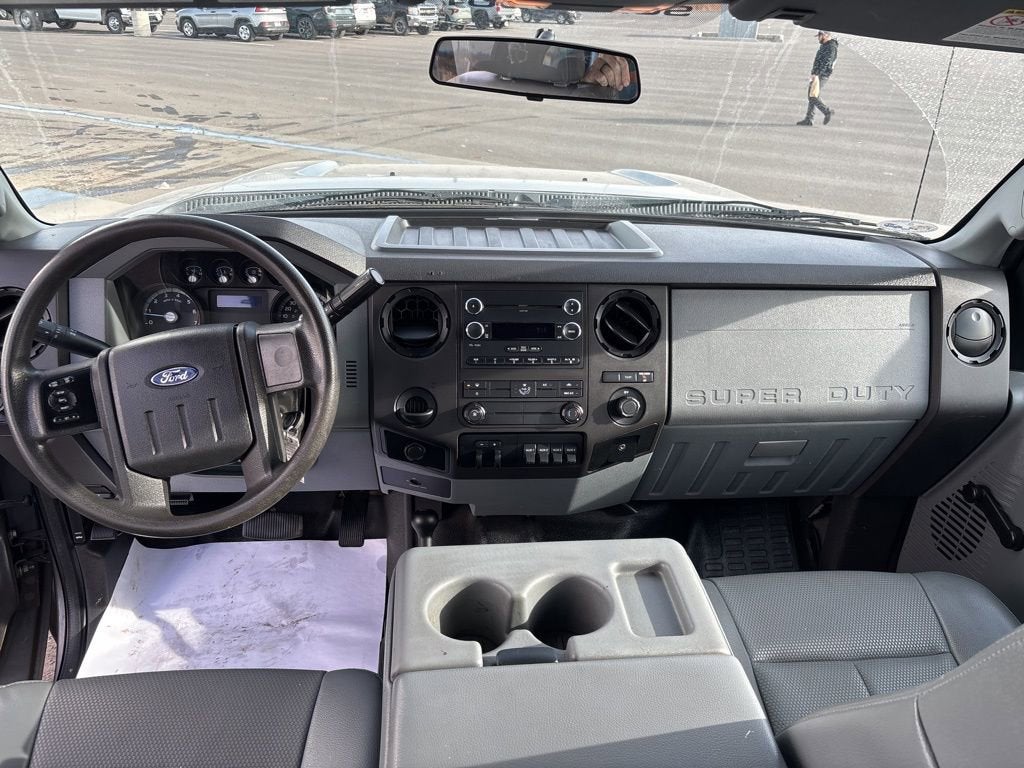 2013 Ford Super Duty F-350 DRW XL