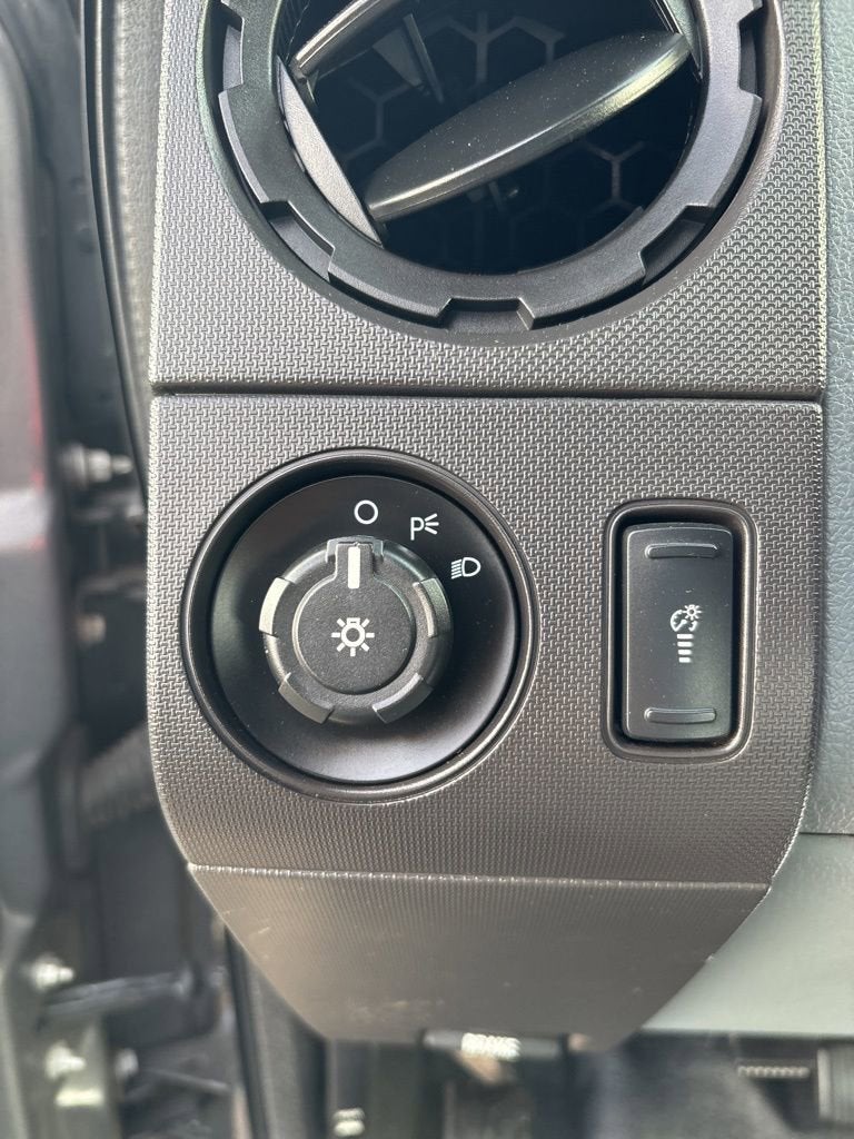 2013 Ford Super Duty F-350 DRW XL