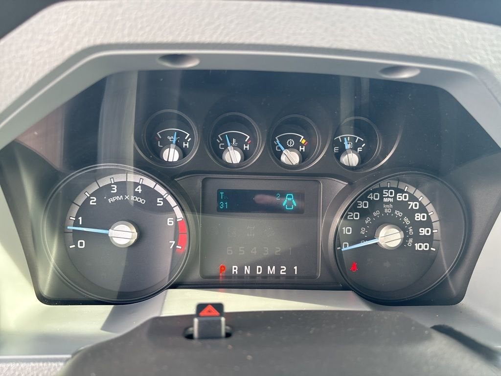 2013 Ford Super Duty F-350 DRW XL