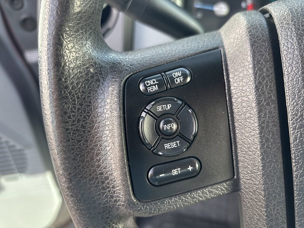 2013 Ford Super Duty F-350 DRW XL