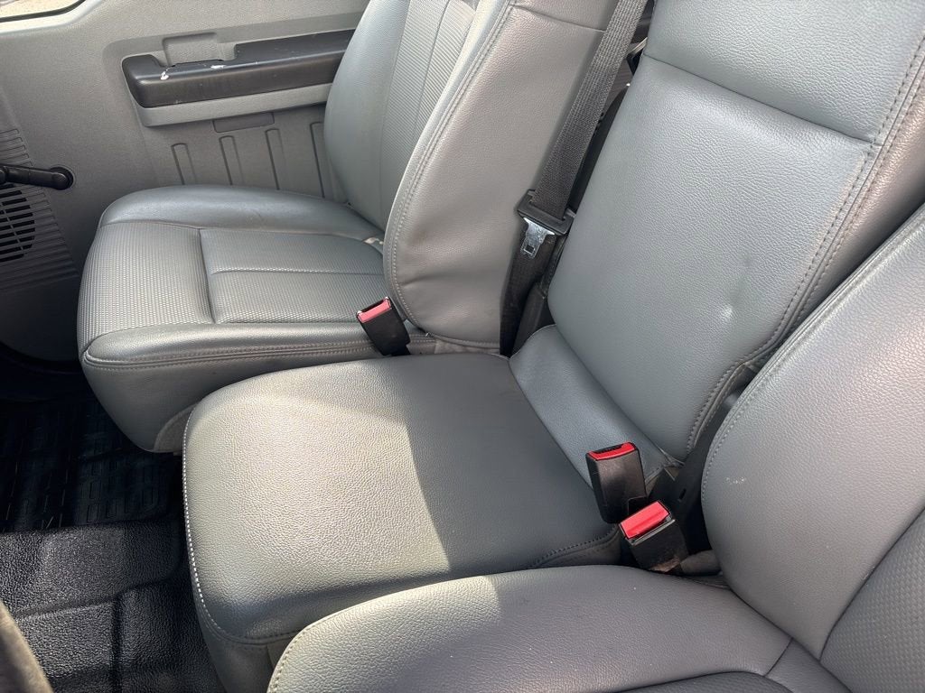 2013 Ford Super Duty F-350 DRW XL