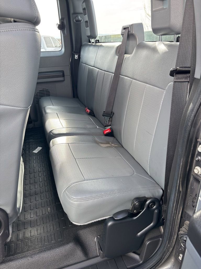 2013 Ford Super Duty F-350 DRW XL