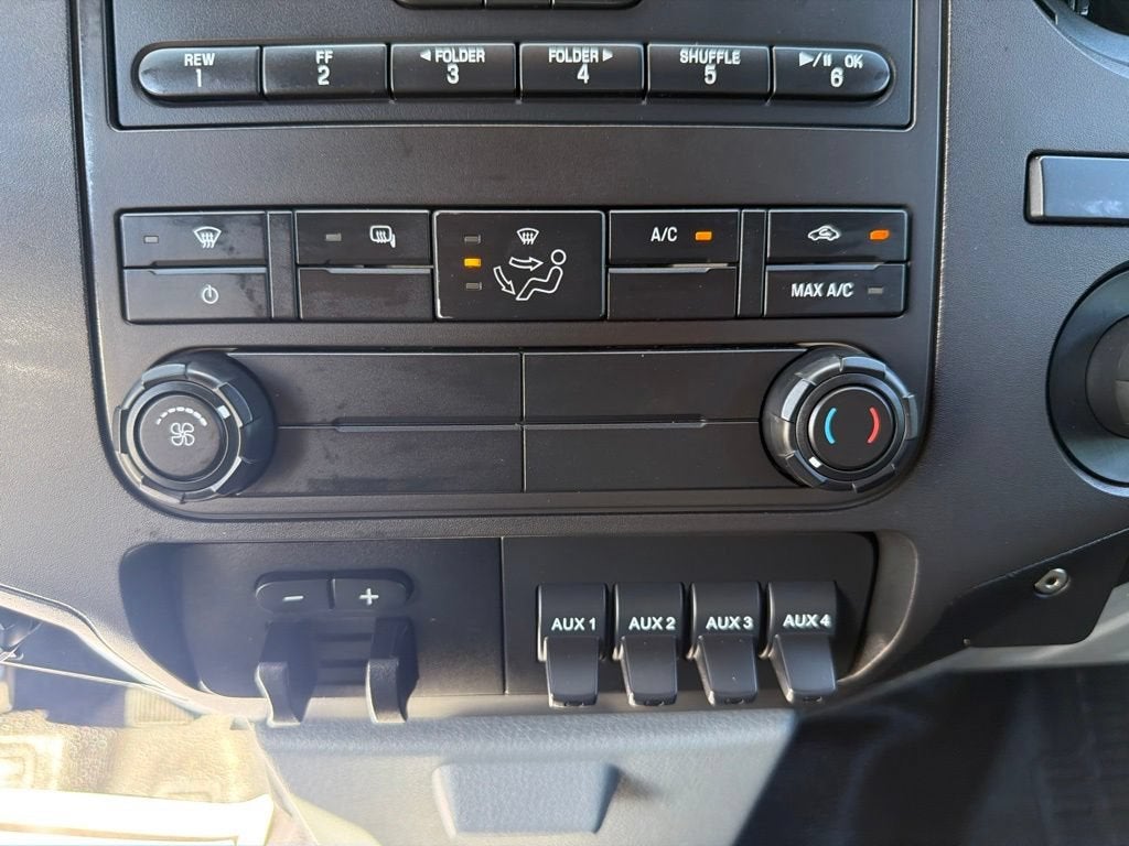 2014 Ford Super Duty F-450 DRW XL