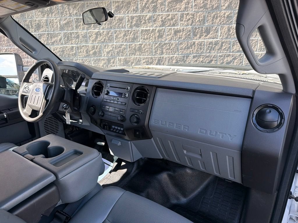 2014 Ford Super Duty F-450 DRW XL