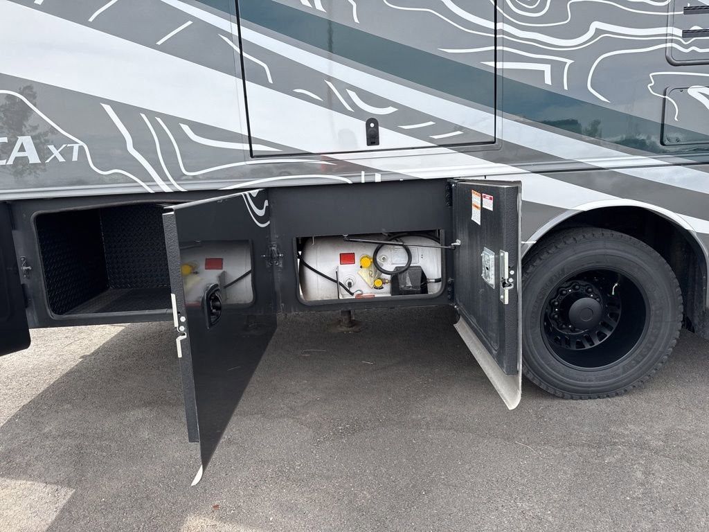 2022 Ford Super Duty F-550 DRW XL