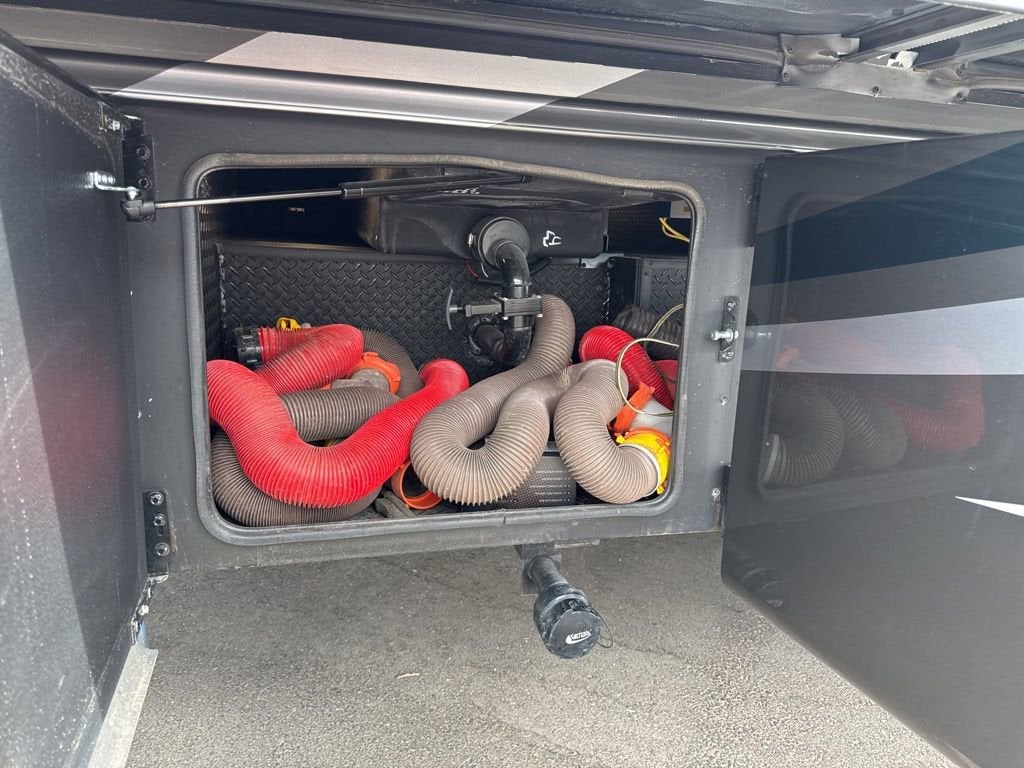 2022 Ford Super Duty F-550 DRW XL