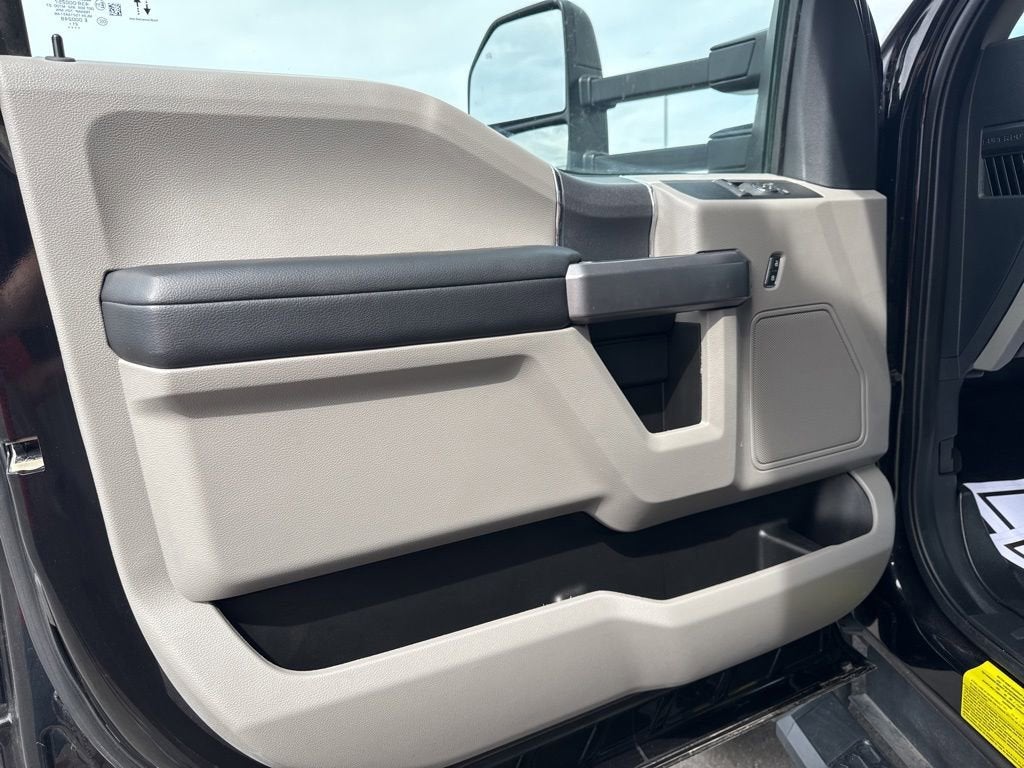 2022 Ford Super Duty F-550 DRW XL