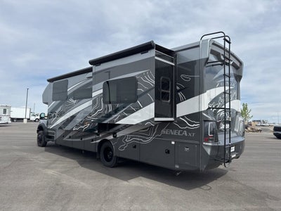 2022 Ford Super Duty F-550 DRW XL