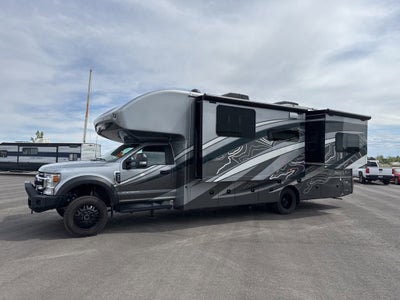 2022 Ford Super Duty F-550 DRW XL