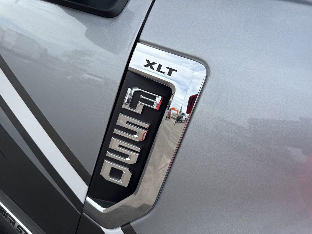 2022 Ford Super Duty F-550 DRW XL
