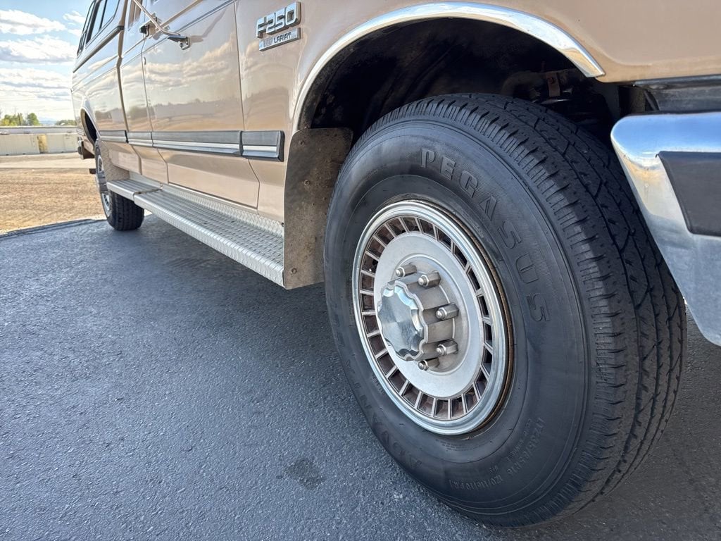 1990 Ford F-250 BASE