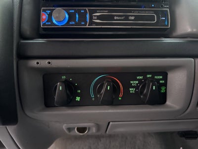 1997 Ford F-250 HD BASE