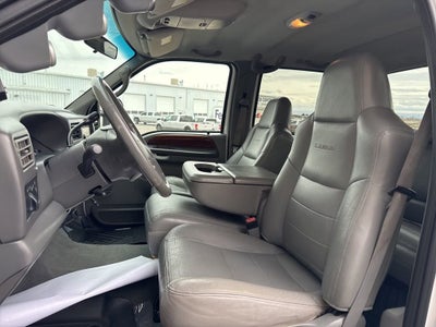 2002 Ford Super Duty F-350 SRW Lariat