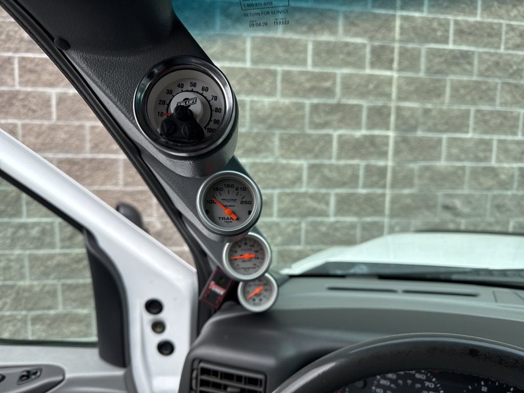 2002 Ford Super Duty F-350 SRW Lariat