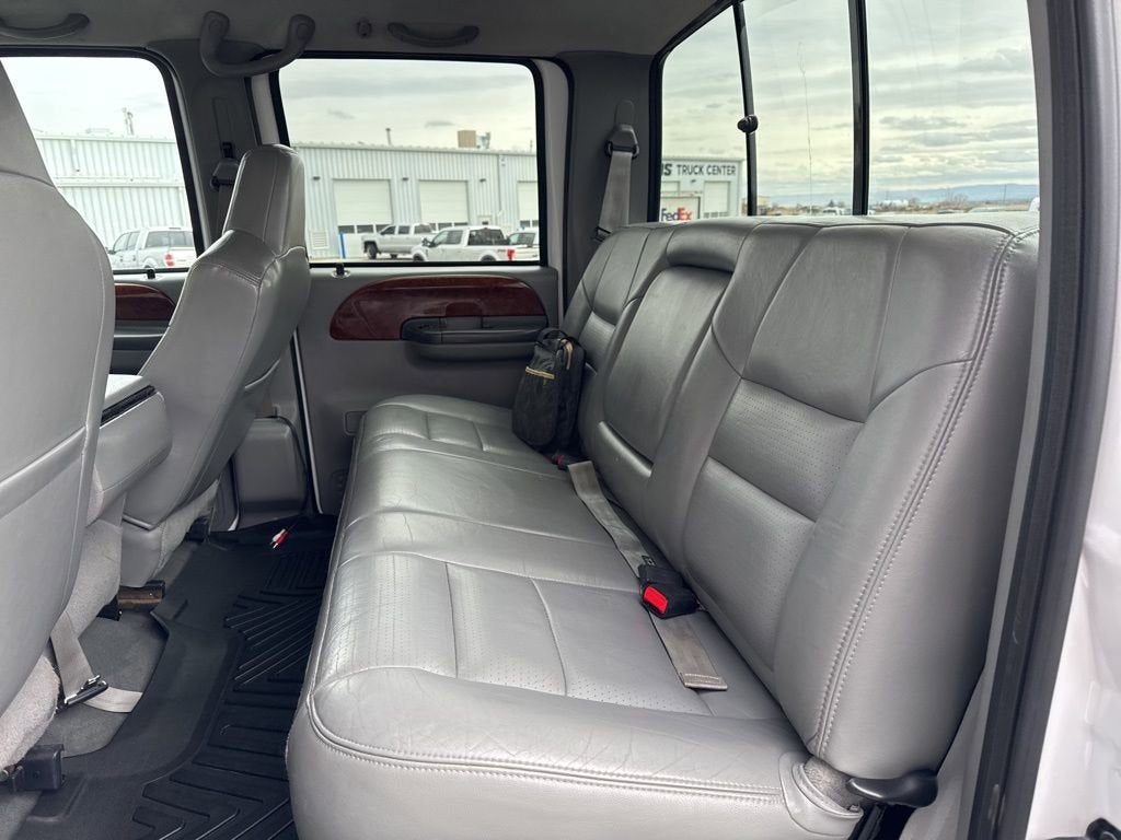 2002 Ford Super Duty F-350 SRW Lariat