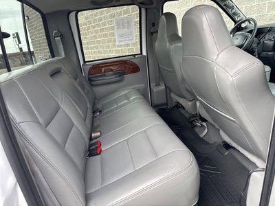 2002 Ford Super Duty F-350 SRW Lariat