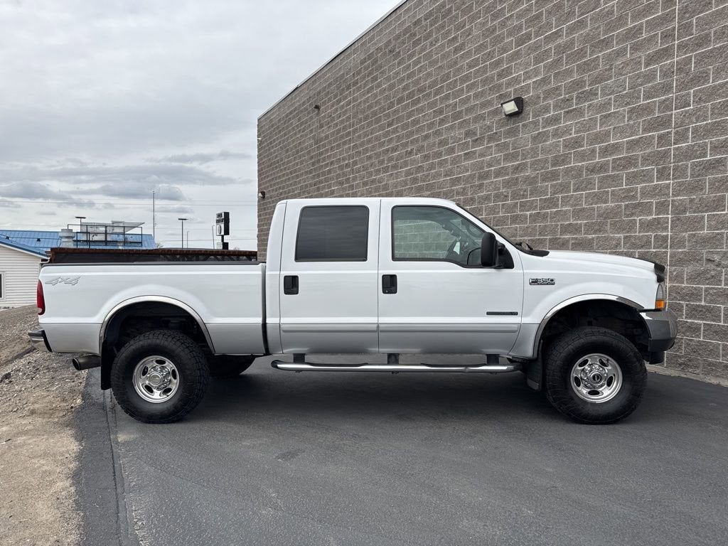 2002 Ford Super Duty F-350 SRW Lariat