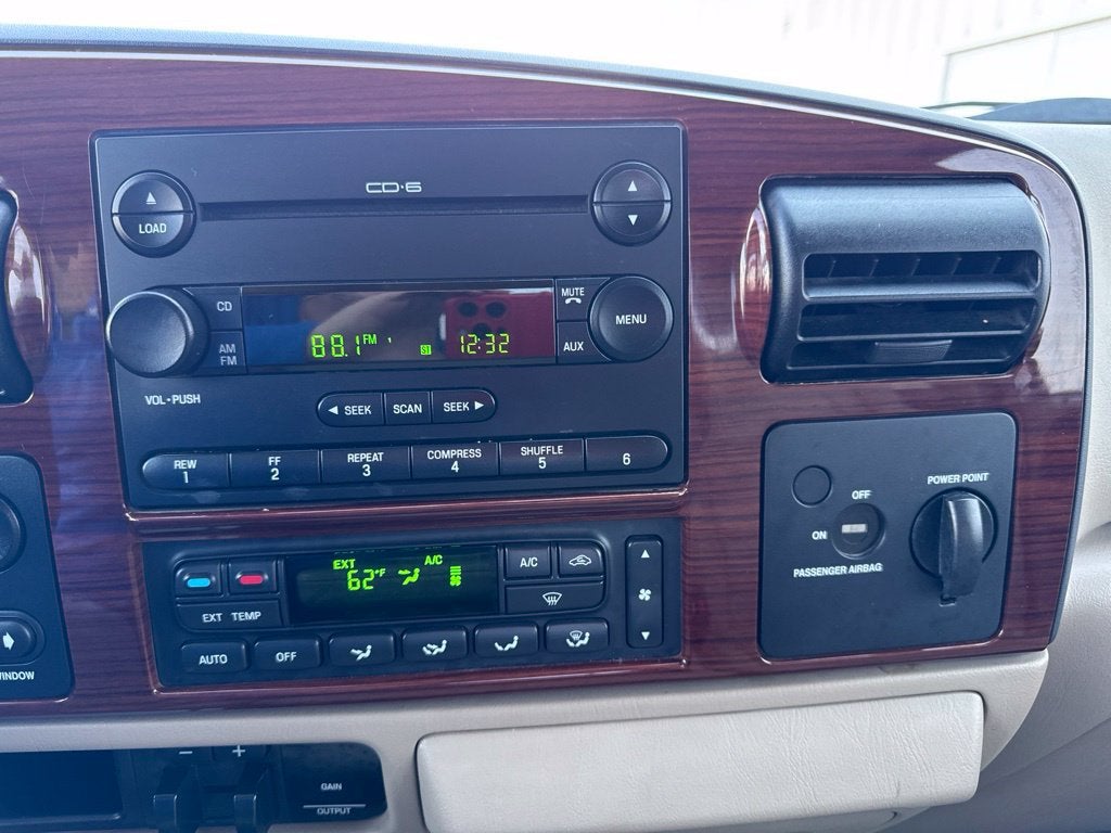2006 Ford Super Duty F-250 Lariat