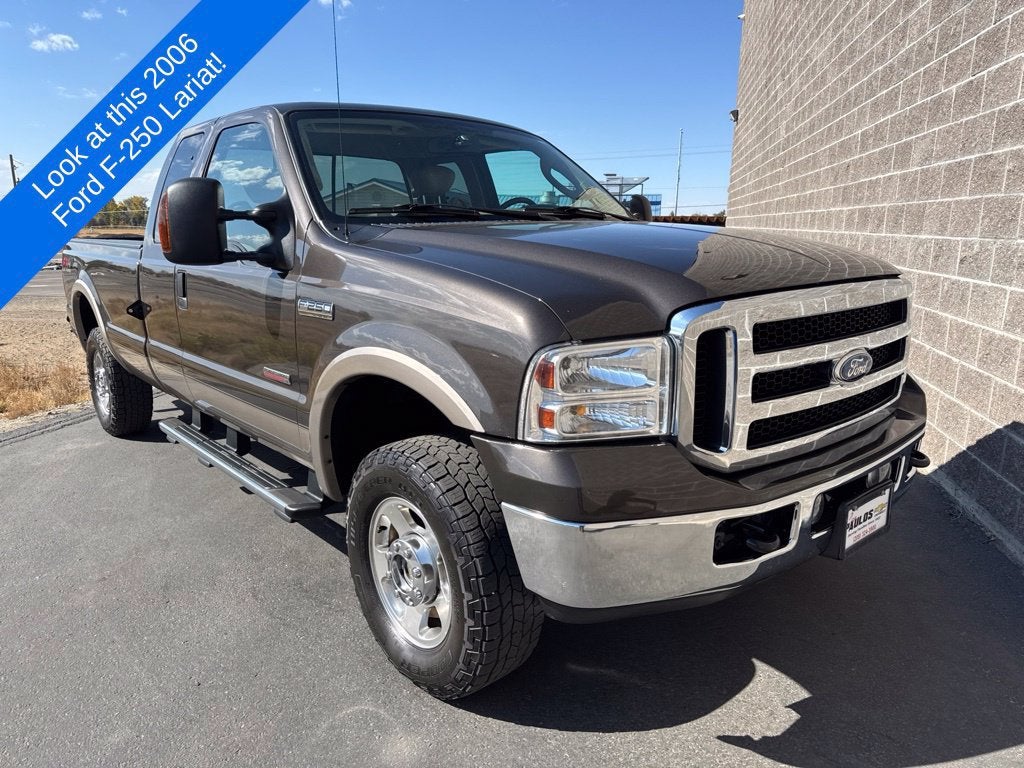 2006 Ford Super Duty F-250 Lariat