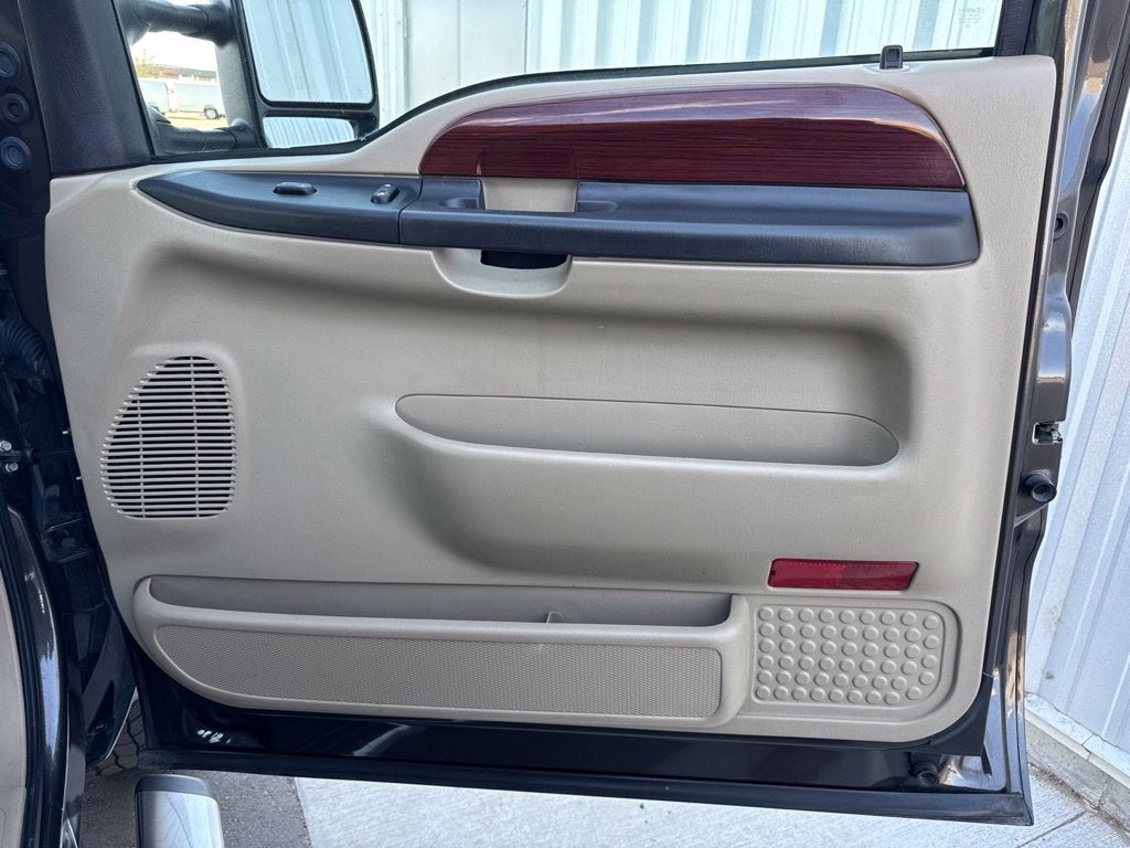 2006 Ford Super Duty F-250 Lariat