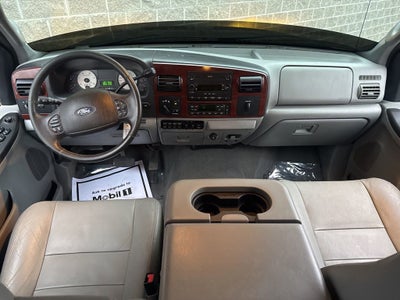 2006 Ford Super Duty F-350 DRW XL