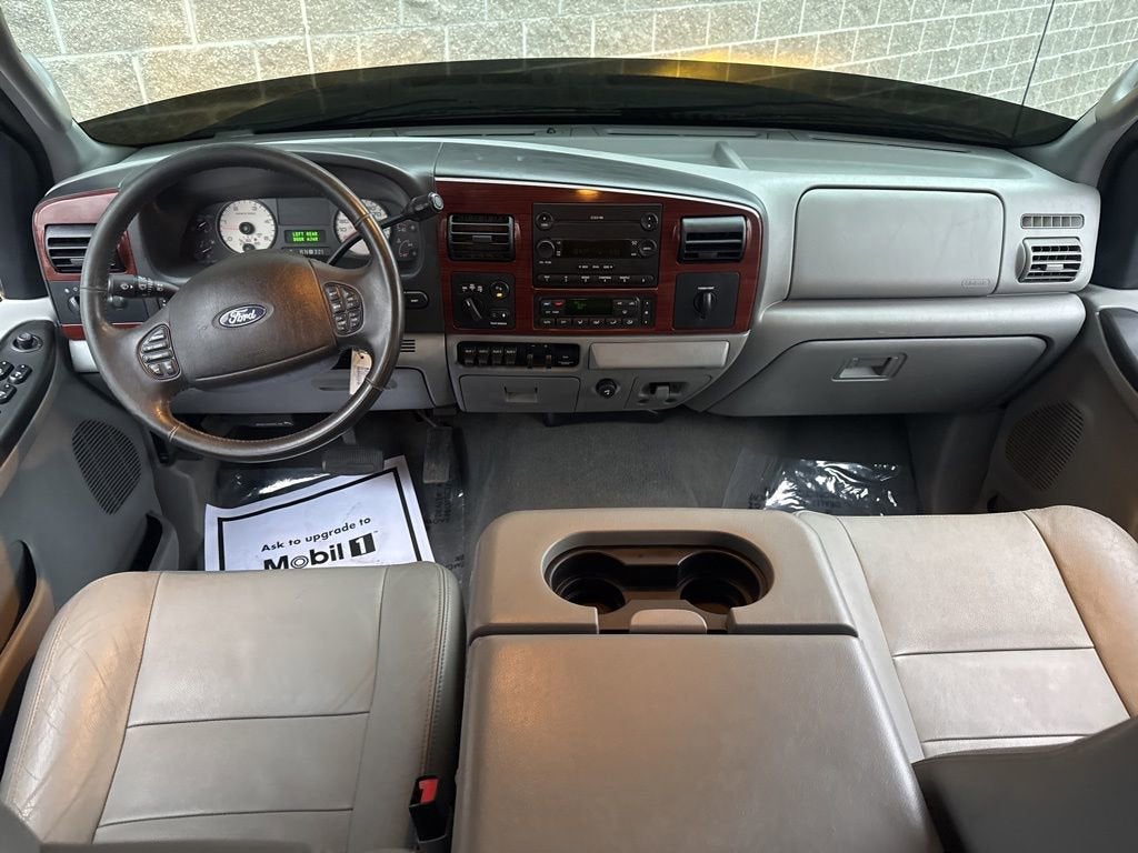 2006 Ford Super Duty F-350 DRW XL