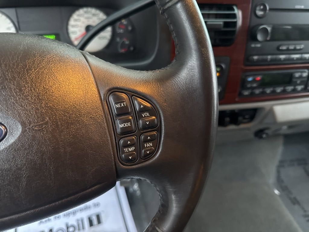 2006 Ford Super Duty F-350 DRW XL