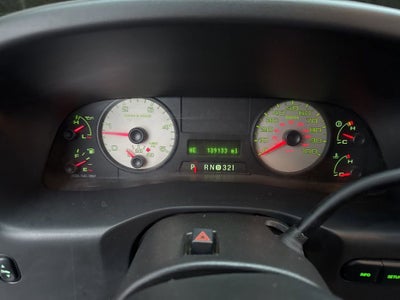 2006 Ford Super Duty F-350 DRW XL