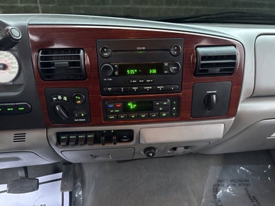 2006 Ford Super Duty F-350 DRW XL