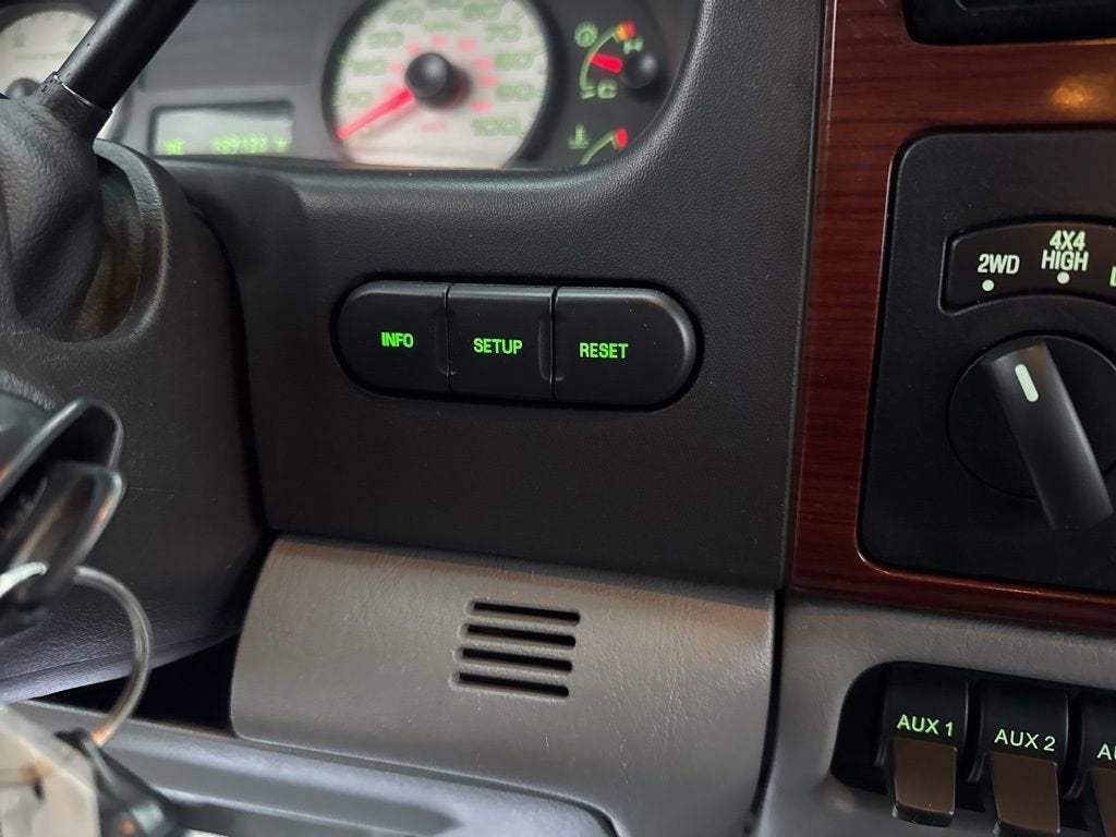 2006 Ford Super Duty F-350 DRW XL