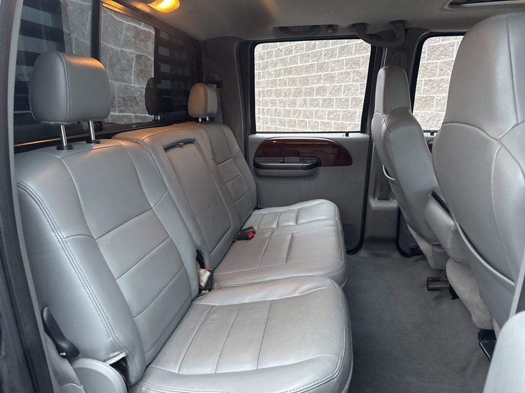 2006 Ford Super Duty F-350 DRW XL