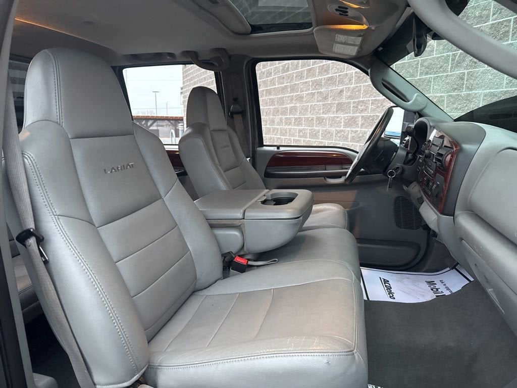 2006 Ford Super Duty F-350 DRW XL