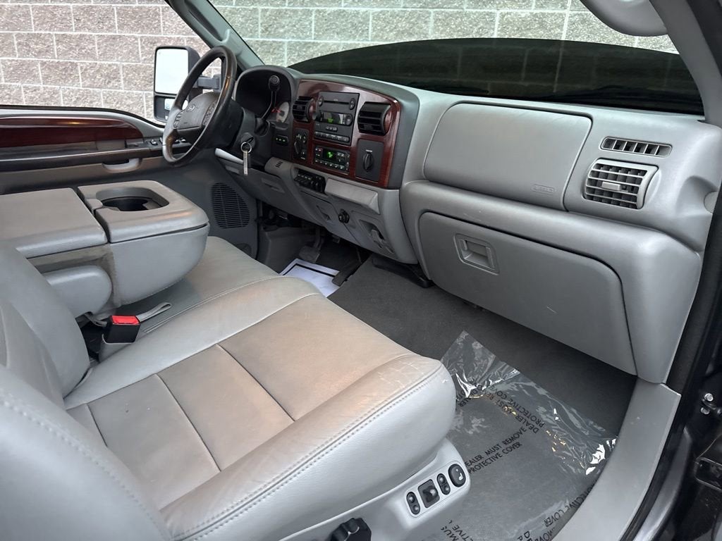 2006 Ford Super Duty F-350 DRW XL