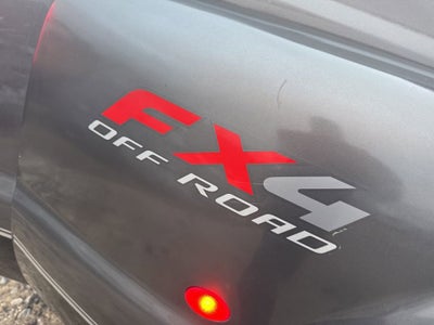 2006 Ford Super Duty F-350 DRW XL