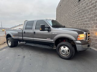 2006 Ford Super Duty F-350 DRW Lariat