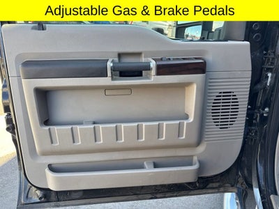 2008 Ford Super Duty F-350 DRW Lariat