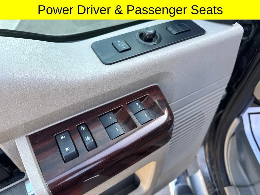 2008 Ford Super Duty F-350 DRW Lariat