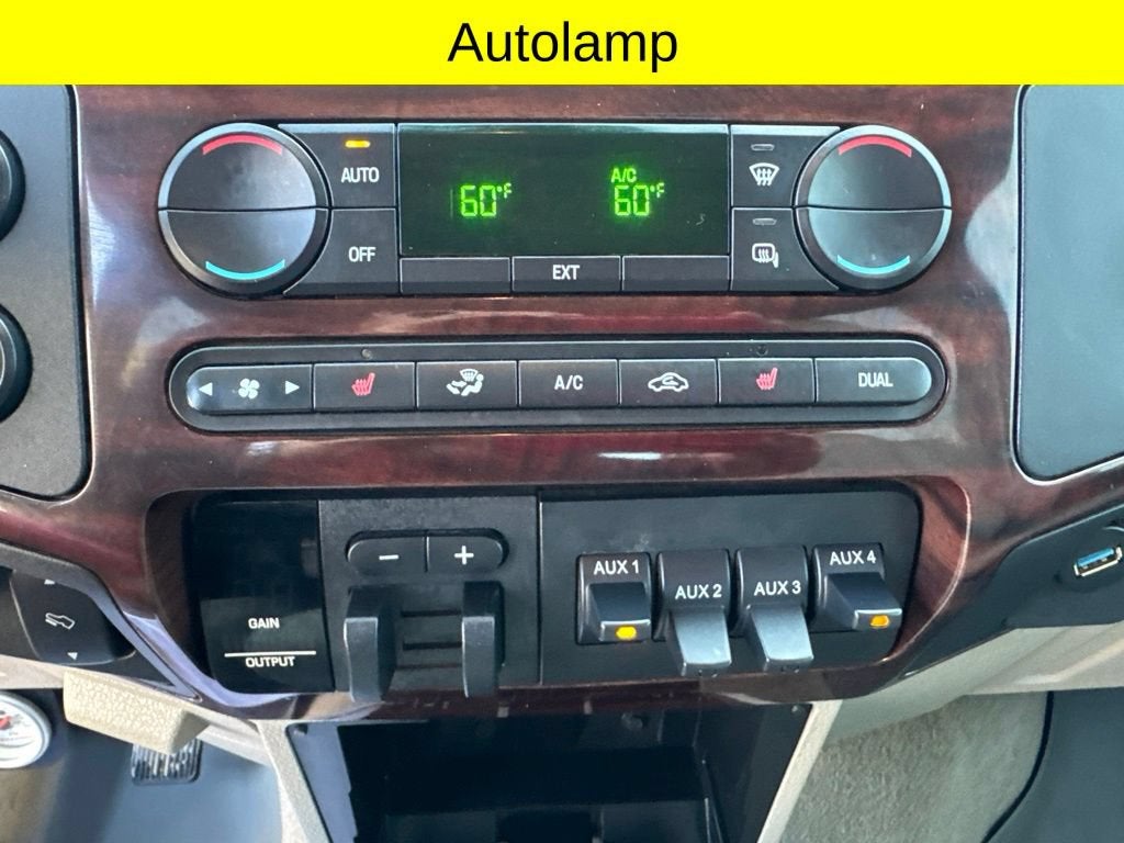 2008 Ford Super Duty F-350 DRW Lariat