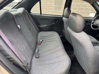 2005 Chevrolet Cavalier Base