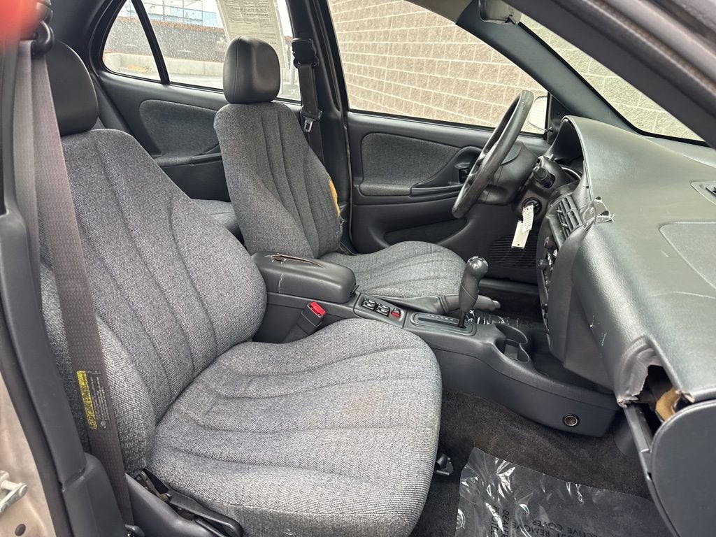 2005 Chevrolet Cavalier Base