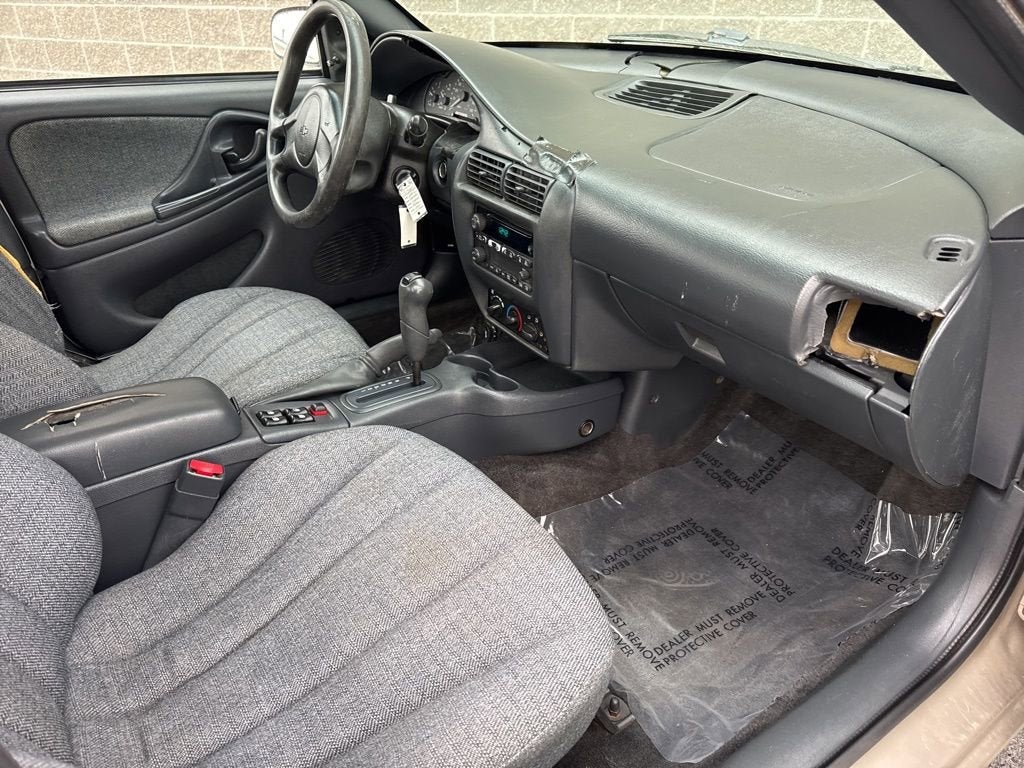 2005 Chevrolet Cavalier Base