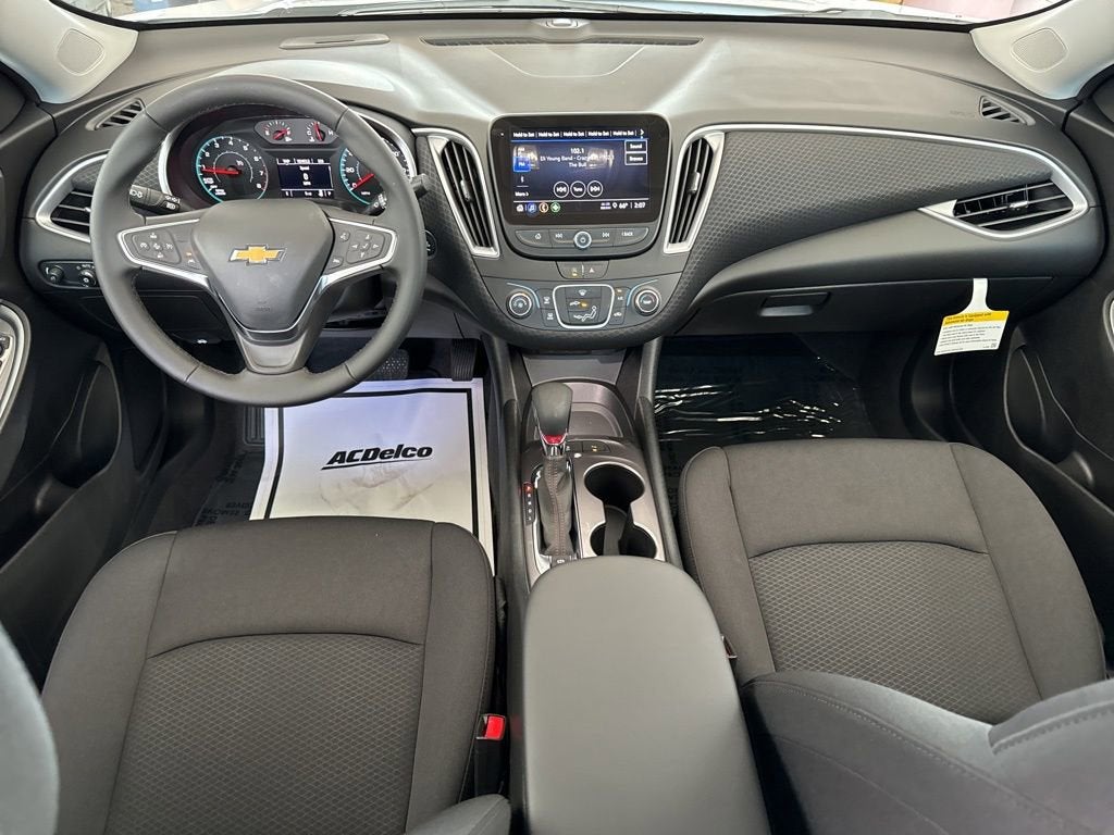 2025 Chevrolet Malibu RS