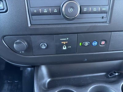 2023 Chevrolet Express Passenger 3500 1LS