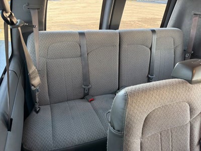 2023 Chevrolet Express Passenger 3500 1LS