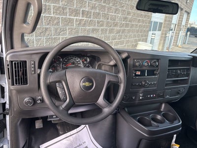 2025 Chevrolet Express Cutaway 3500 1WT