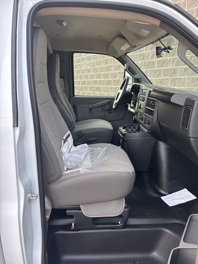 2025 Chevrolet Express Cutaway 3500 1WT