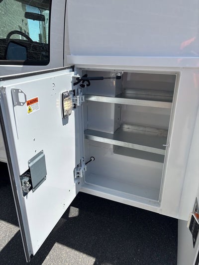 2025 Chevrolet Express Cutaway 3500 1WT