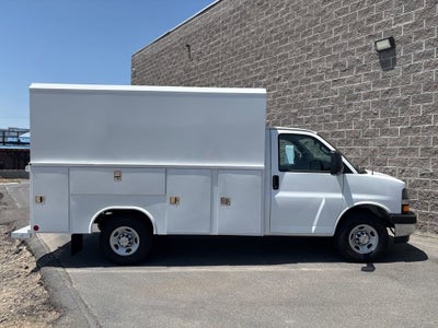 2025 Chevrolet Express Cutaway 3500 1WT