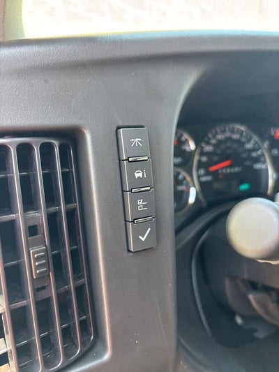 2025 Chevrolet Express Cutaway 3500 1WT