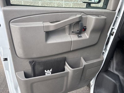 2025 Chevrolet Express Cutaway 3500 1WT